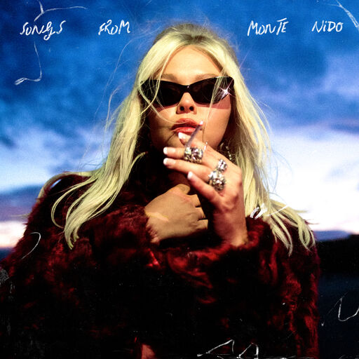 插入湿淋淋的小穴
